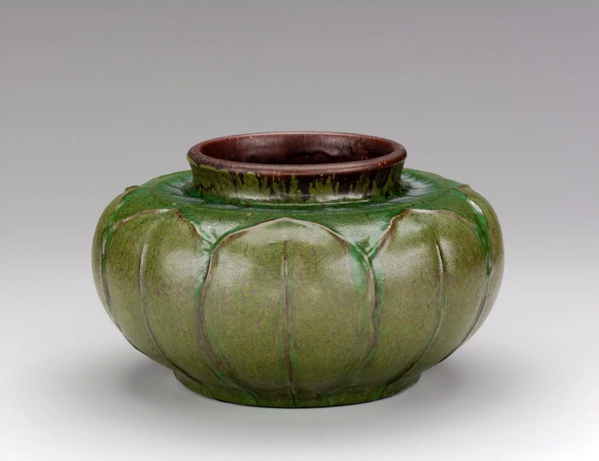 L.2009.22.172 American stoneware vase created by William J. Walley (1852–1919) around 1898–1918 in West Sterling, Massachusetts